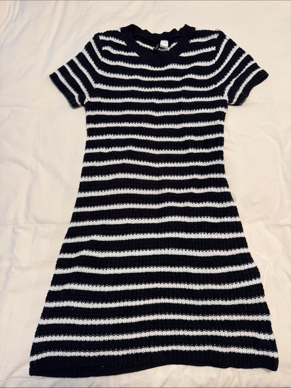 Sweater neckline identification